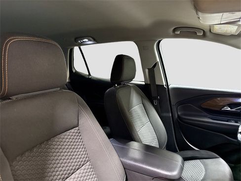 Used 2018 GMC Terrain SLE w/ Driver Convenience Package image 28