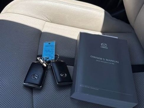 Certified 2024 MAZDA CX-90 Plug-In Hybrid w/ Preferred AWD/4WD image 5