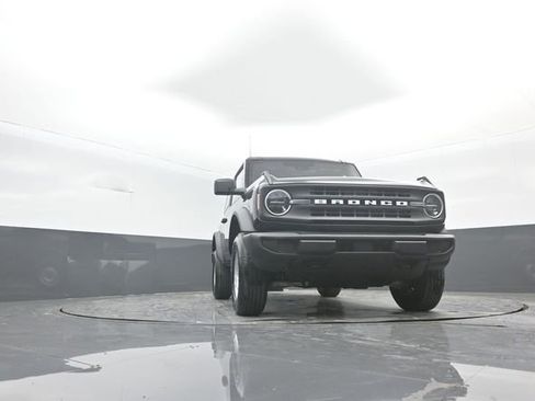 New 2026 Ford Bronco Base image 30