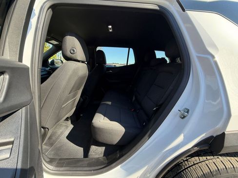Used 2025 Chevrolet Equinox LT FWD image 24