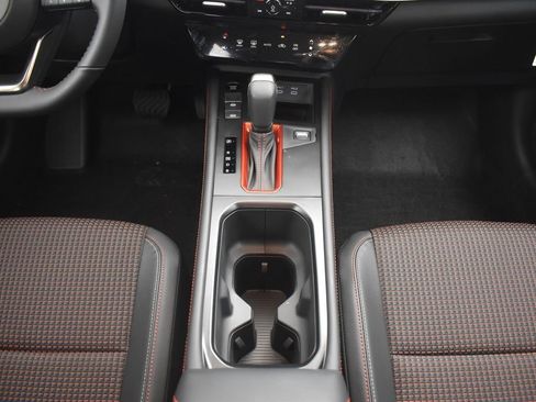 New 2025 Nissan Kicks SR image 12