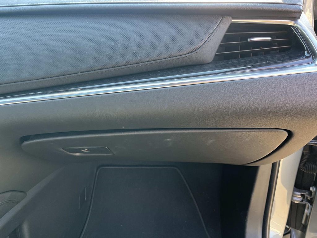 Certified 2023 Cadillac XT5 Premium Luxury w/ Technology Package FWD image 29