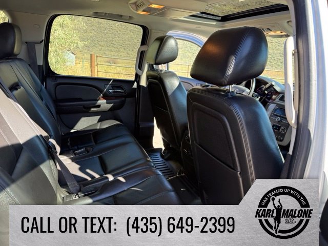 Used 2013 GMC Yukon XL SLT w/ SLT-2 Equipment Package AWD/4WD image 38