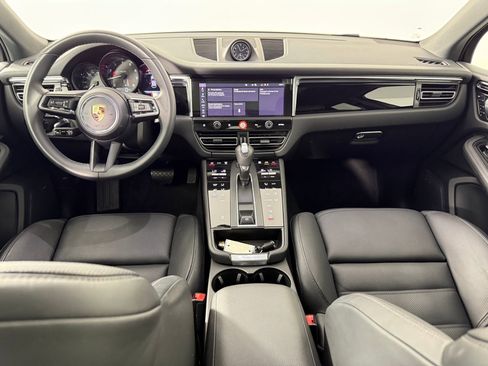 New 2025 Porsche Macan image 18