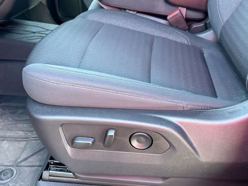 Used 2023 Chevrolet Silverado 1500 Custom image 9