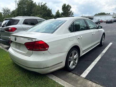 Used 2015 Volkswagen Passat TDI SEL Premium FWD image 3