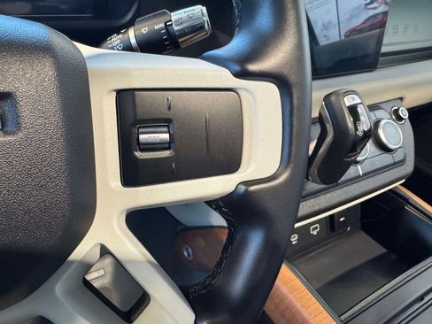 Used 2021 Land Rover Defender 110 S image 31