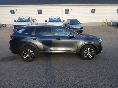 Used 2024 Kia Sportage EX AWD/4WD image 5