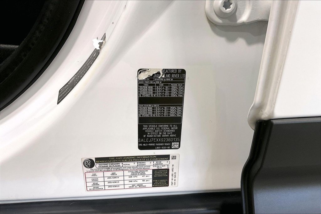 Certified 2025 Land Rover Defender 110 S AWD/4WD image 20