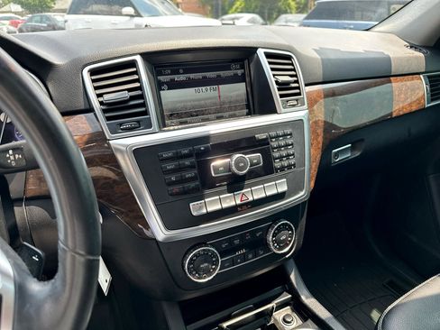 Used 2014 Mercedes-Benz ML 350 4MATIC w/ Premium 1 Package image 13