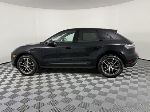 Certified 2026 Porsche Macan AWD/4WD image 2