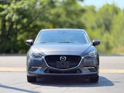 Used 2018 MAZDA MAZDA3 Grand Touring FWD image 2