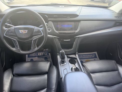 Used 2017 Cadillac XT5 Luxury w/ Driver Awareness Package FWD image 15