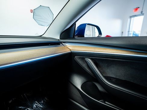 Used 2023 Tesla Model 3 Standard Range image 42