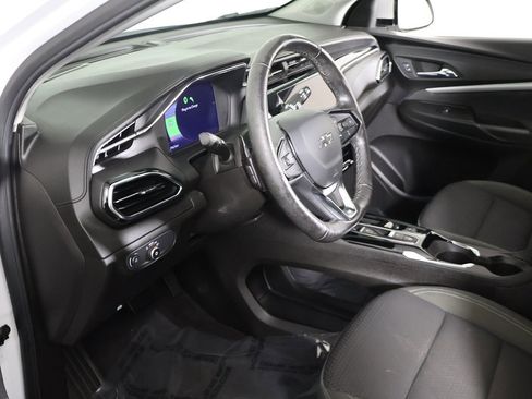 Used 2022 Chevrolet Bolt EUV LT w/ Comfort Package image 22