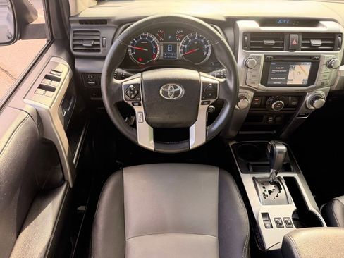 Used 2018 Toyota 4Runner SR5 Premium AWD/4WD image 15