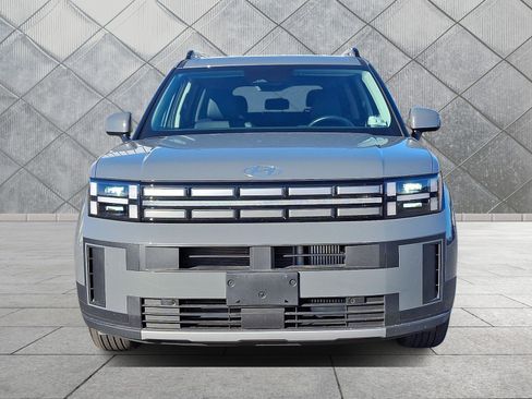 Used 2025 Hyundai Santa Fe SEL image 2