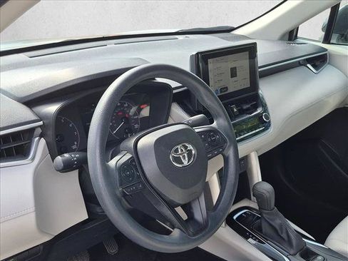 Used 2023 Toyota Corolla Cross L FWD image 9