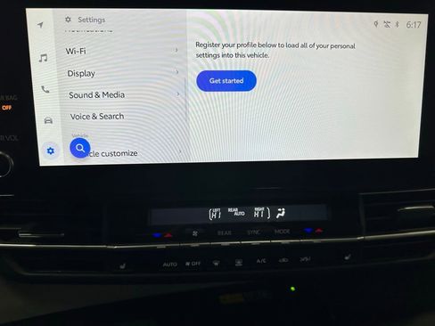Used 2025 Toyota Sienna XLE image 37