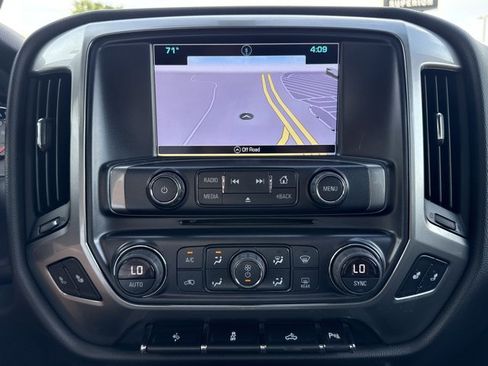 Used 2018 Chevrolet Silverado 1500 LT w/ Texas Edition RWD image 19