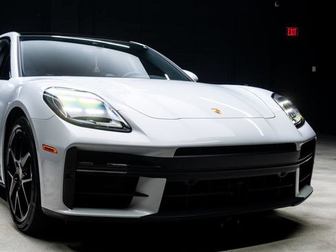 Used 2025 Porsche Panamera 4 AWD/4WD image 6