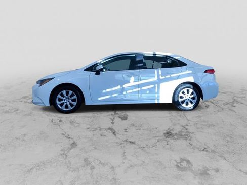 Used 2025 Toyota Corolla LE image 6