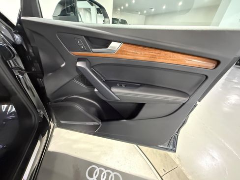 Used 2023 Audi Q5 2.0T Premium Plus w/ Premium Plus Package AWD/4WD image 38