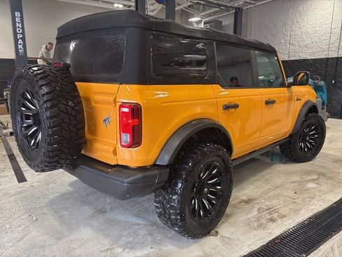 Used 2022 Ford Bronco Black Diamond image 5