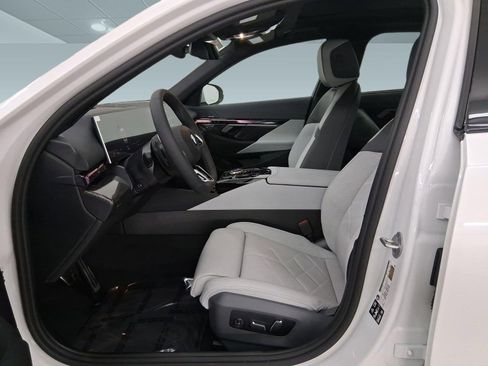 New 2026 BMW 540i xDrive 540i xDrive w/ Executive Package image 5