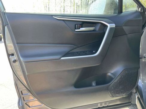 Used 2024 Toyota RAV4 XLE FWD image 17