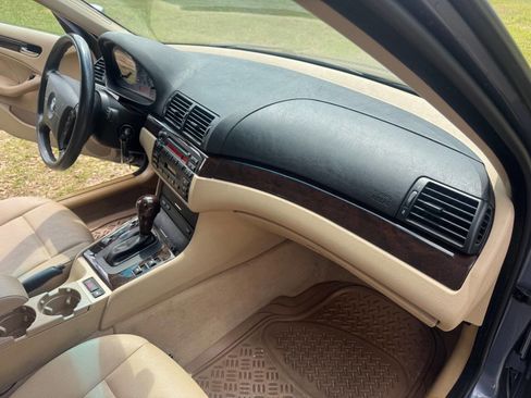 Used 2002 BMW 325i Sedan image 12