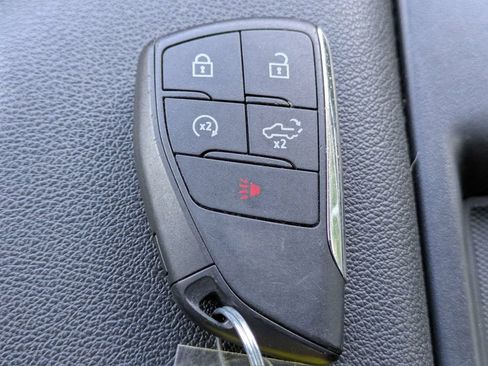 Used 2025 Chevrolet Silverado 1500 LT AWD/4WD image 29