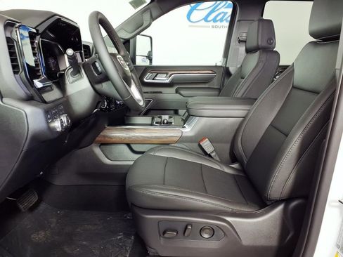 New 2026 GMC Sierra 2500 SLT w/ Texas SLT Premium Package AWD/4WD image 8