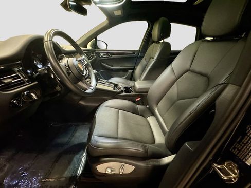 Used 2022 Porsche Macan image 24