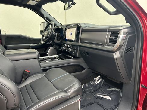 Used 2025 Ford F250 Platinum image 14