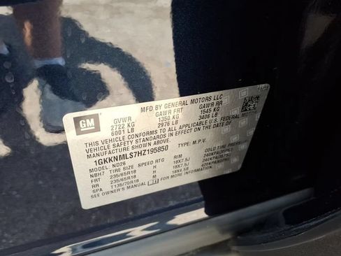 Used 2017 GMC Acadia SLT FWD image 17