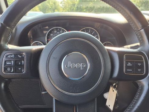 Used 2014 Jeep Wrangler Unlimited Sahara w/ Dual Top Group image 5