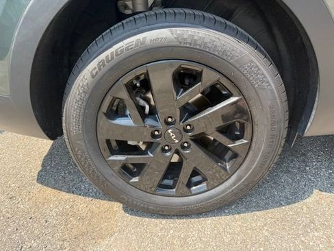 Certified 2023 Kia Sorento S AWD/4WD image 12