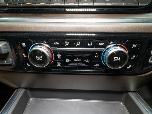 Used 2025 GMC Sierra 1500 SLT w/ SLT Premium Plus Package image 24