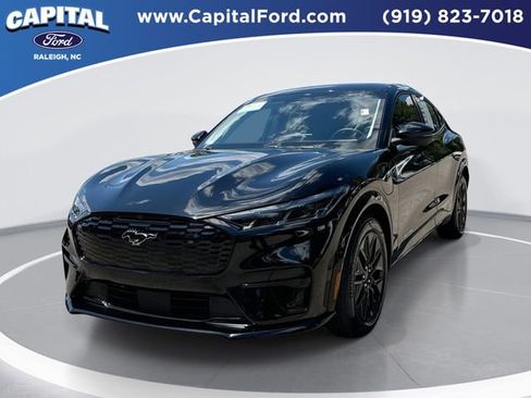 Certified 2025 Ford Mustang Mach-E Premium w/ Sport Appearance Package AWD/4WD image 1
