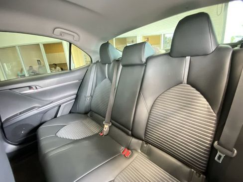 Used 2023 Toyota Camry SE AWD/4WD image 24