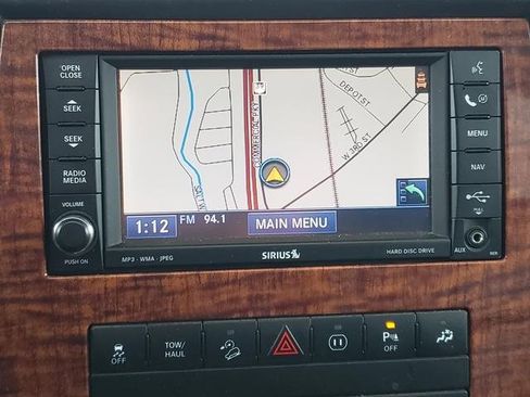 Used 2010 Jeep Commander Limited image 25