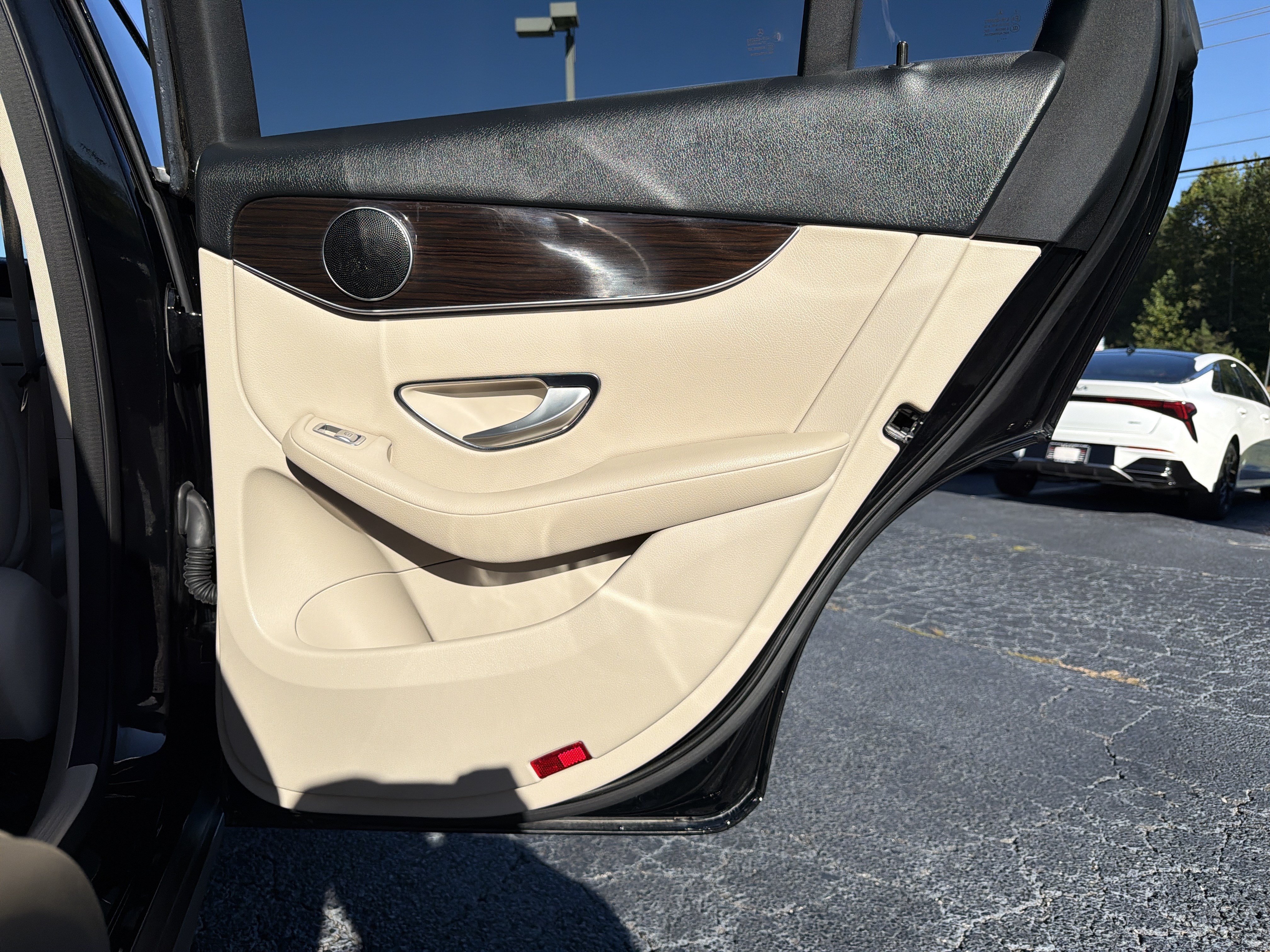 Used 2018 Mercedes-Benz GLC 300 image 15