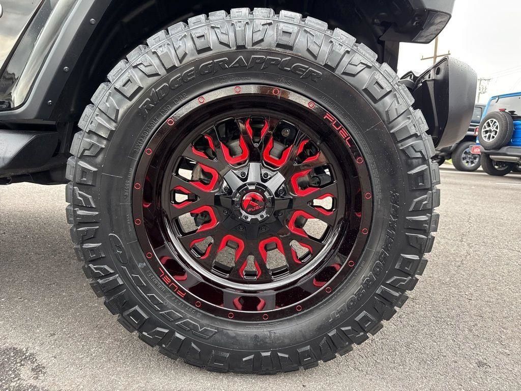 Used 2020 Jeep Wrangler Unlimited Sahara AWD/4WD image 10
