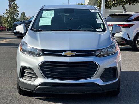 Used 2020 Chevrolet Trax LS w/ Tint and Cruise Package image 7