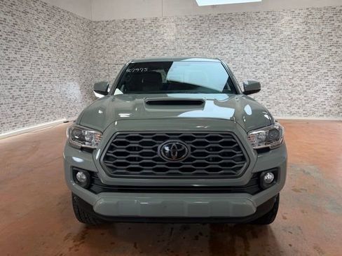 Used 2023 Toyota Tacoma TRD Sport AWD/4WD image 2
