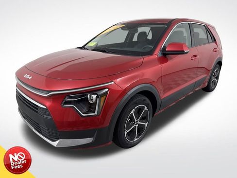 Used 2023 Kia Niro LX image 8