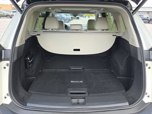 Used 2023 Nissan Rogue SL AWD/4WD image 11