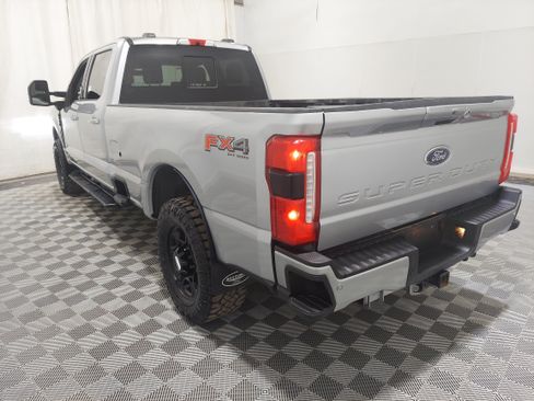Used 2024 Ford F250 XLT w/ XLT Premium Package AWD/4WD image 2