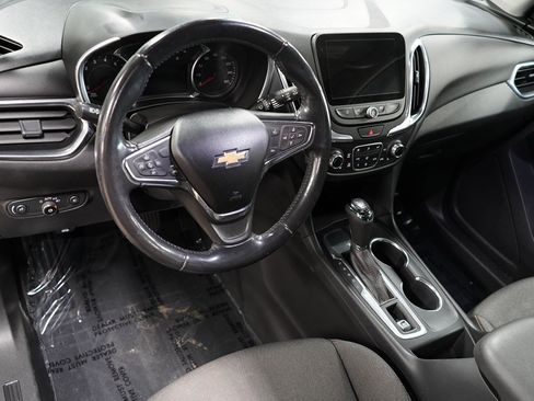 Used 2020 Chevrolet Equinox LT FWD image 11